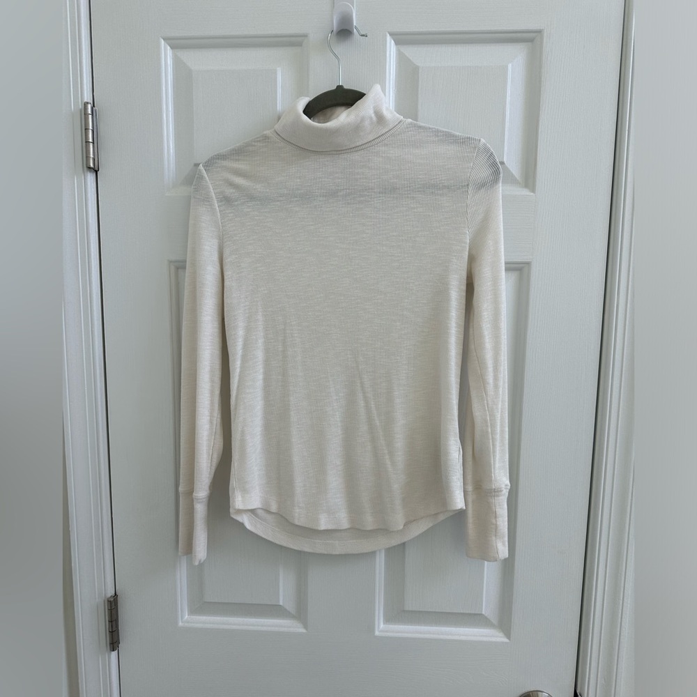 Gap Slub Ribbed Turtleneck Tee